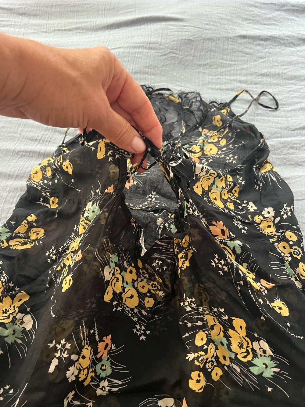 Medium
Black & Mustard Floral Ruffle vintage Slip Dress - Picture 11 of 11
